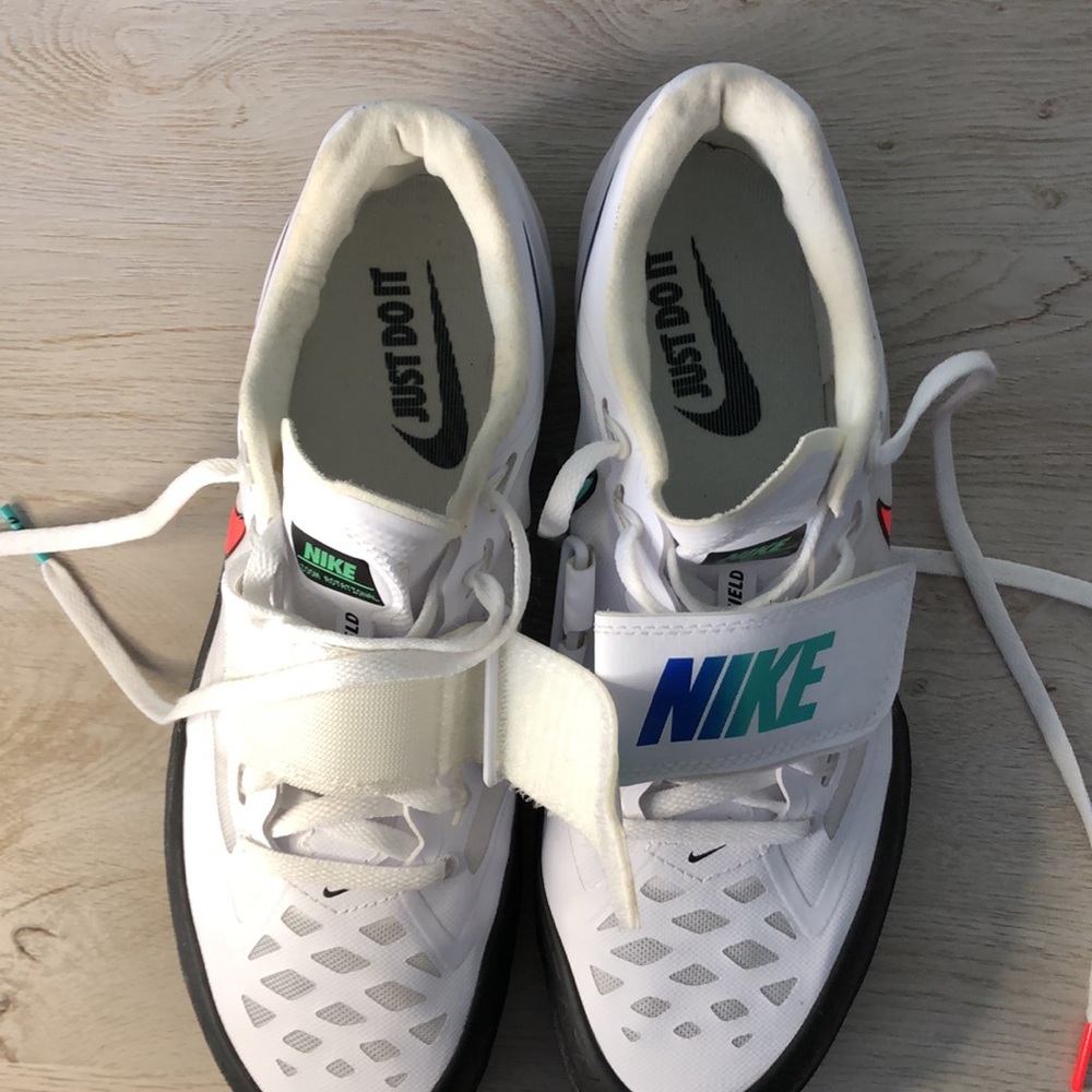 Nike - Picture 8 of 9